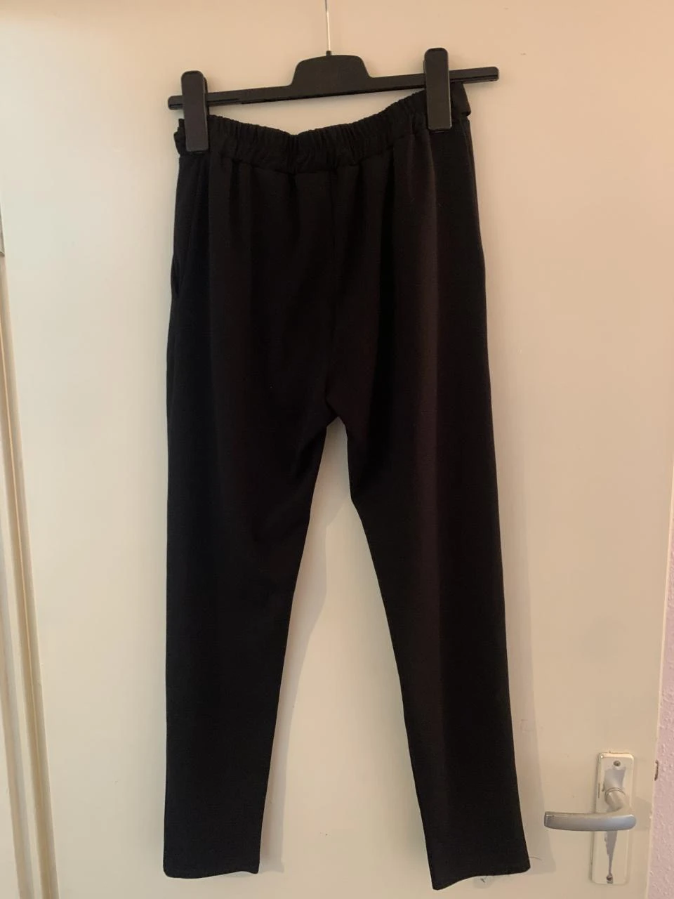 Zwarte broek. Merkloos. Maat S. – photo 2